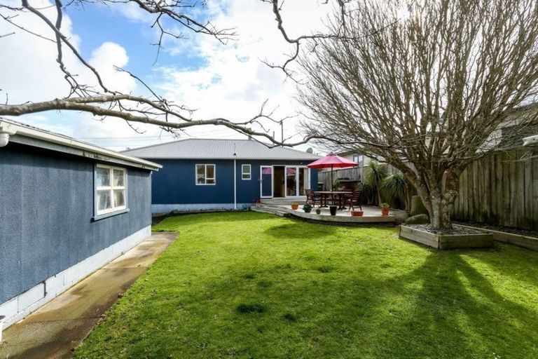 Photo of property in 3 Ranfurly Street, Frankleigh Park, New Plymouth, 4310
