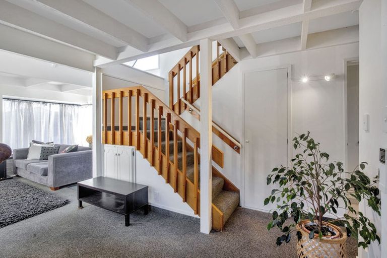 Photo of property in 2/10 Nortons Road, Avonhead, Christchurch, 8042