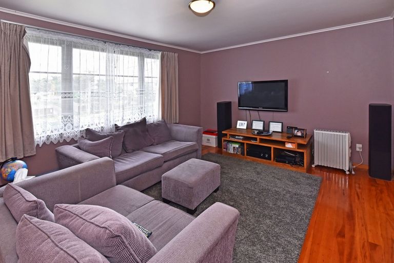 Photo of property in 16 Claymore Street, Manurewa, Auckland, 2102