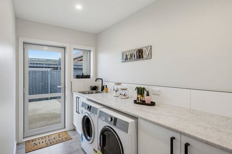 Photo of property in 18 Petrel Close, Paraparaumu Beach, Paraparaumu, 5032