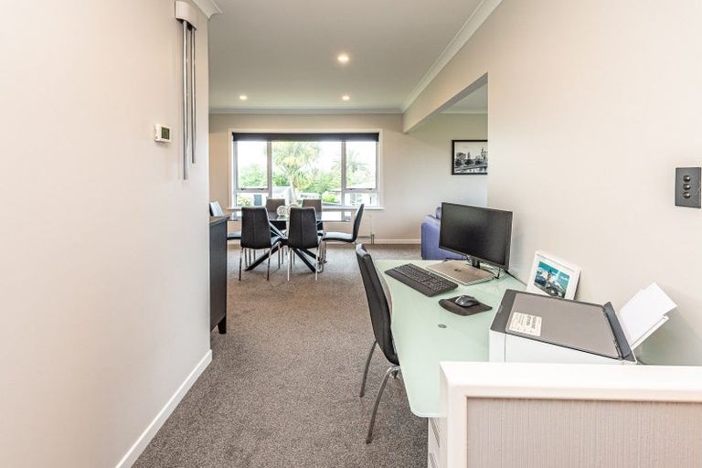 Photo of property in 9 Windsor Terrace, Durie Hill, Whanganui, 4500
