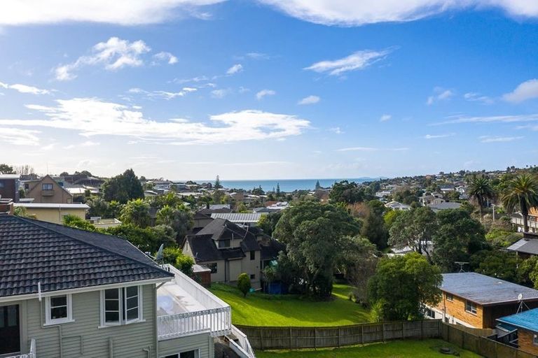 Photo of property in 693 Beach Road, Rothesay Bay, Auckland, 0630