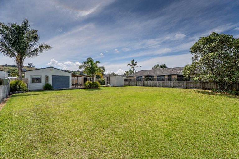 Photo of property in 26 Wells Place, Whitianga, 3510