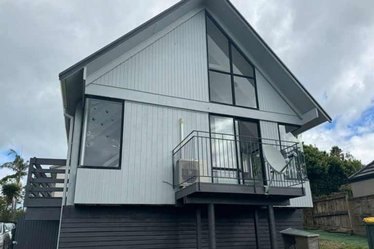 Photo of property in 37b Wade River Road, Stanmore Bay, Whangaparaoa, 0932