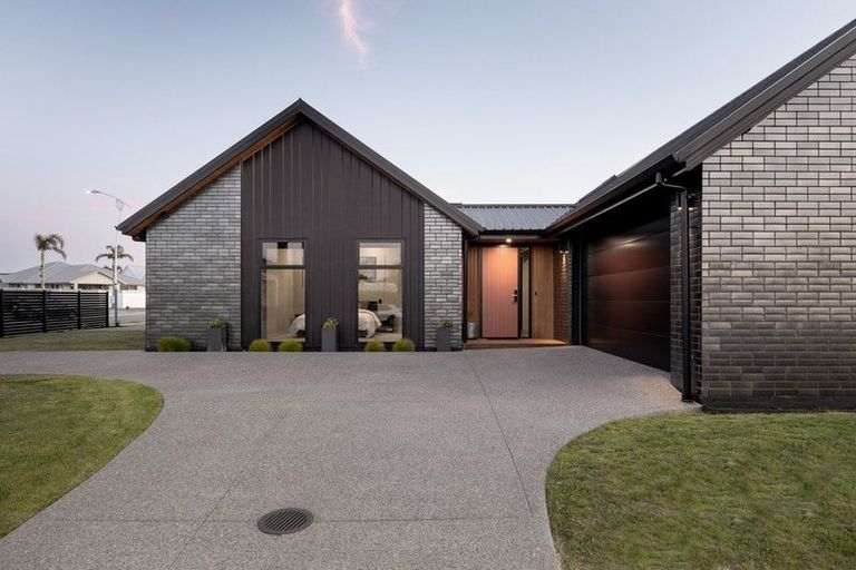 Photo of property in 46 Montiicola Drive, Papamoa Beach, Papamoa, 3118