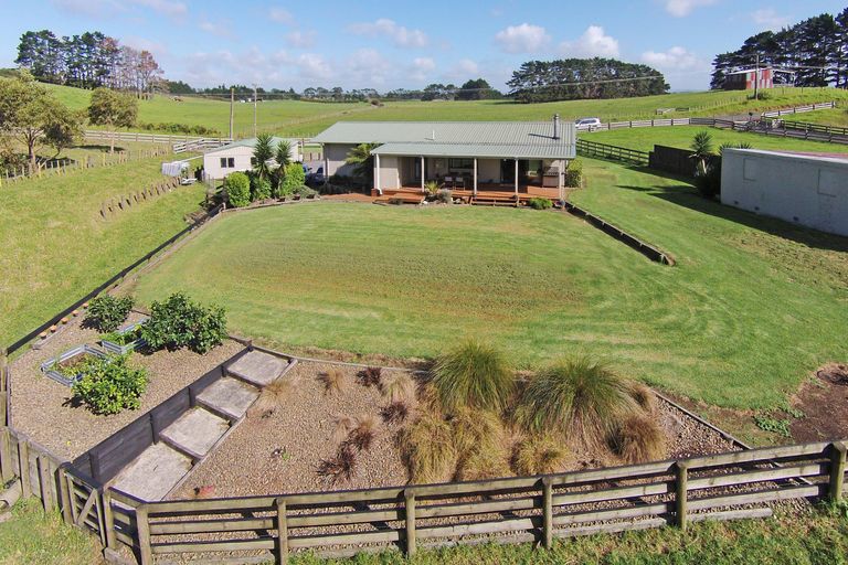 Photo of property in 110 Reid Road, Glenbrook, Waiuku, 2681