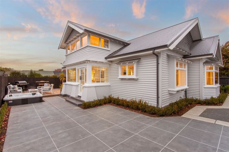 Photo of property in 102 Idris Road, Bryndwr, Christchurch, 8052