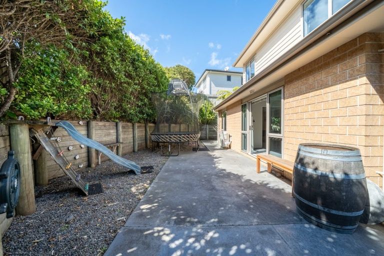 Photo of property in 92 Amesbury Drive, Churton Park, Wellington, 6037