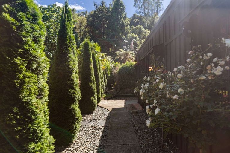 Photo of property in 16 Tombleson Road, Lake Rotoma, Rotorua, 3074