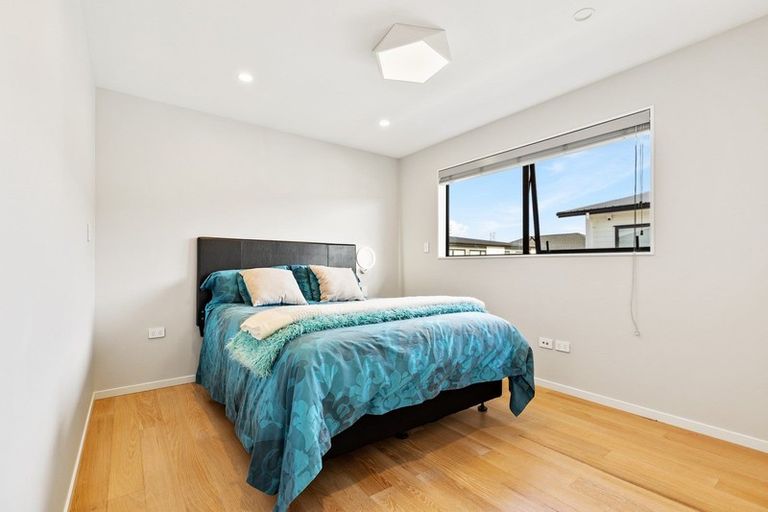 Photo of property in 42 Tai Crescent, Hobsonville, Auckland, 0616