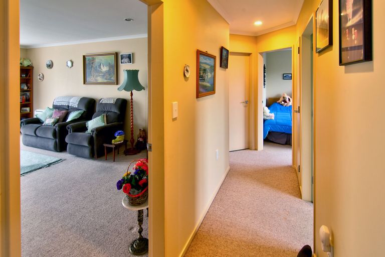 Photo of property in Holdsworth Villas, 38/2 William Donald Drive, Solway, Masterton, 5810