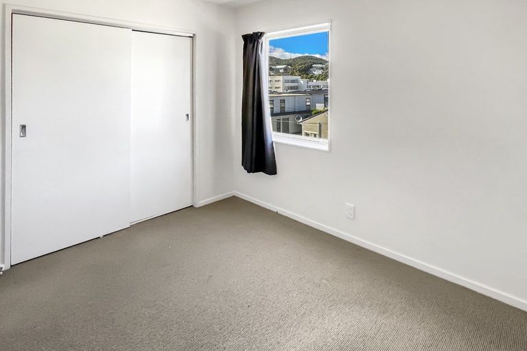 Photo of property in Luxford Villas, 207/72 Herald Street, Berhampore, Wellington, 6023