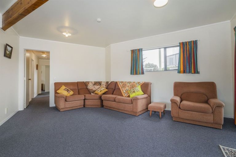 Photo of property in 1 Hardy Place, Cooks Beach, Whitianga, 3591