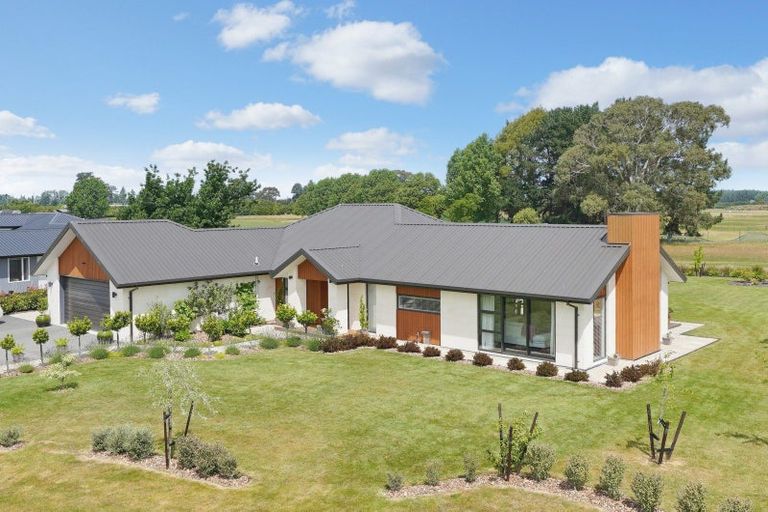 Photo of property in 11 Mara-kai Place, Pegasus, 7612