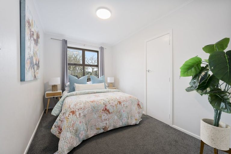 Photo of property in 50 Barrys Road, Glendene, Auckland, 0602