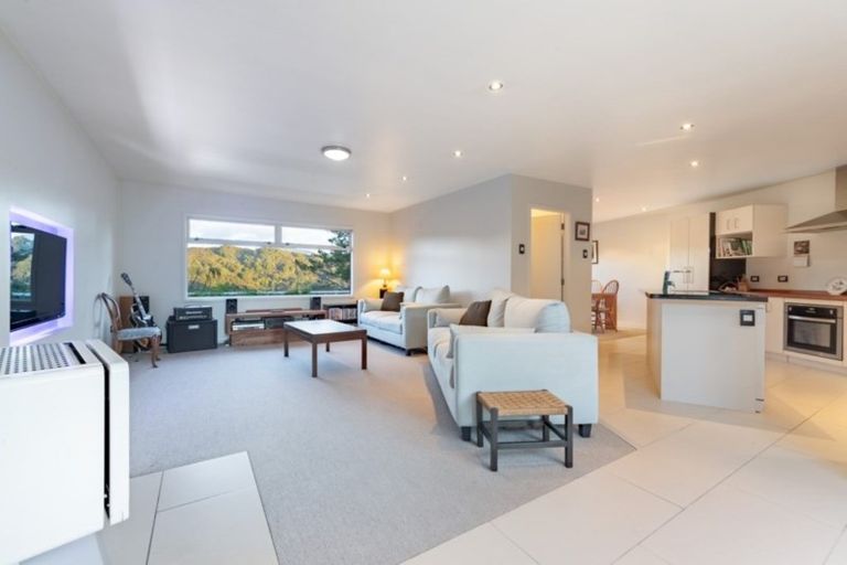 Photo of property in 14 Avro Road, Blue Mountains, Upper Hutt, 5371