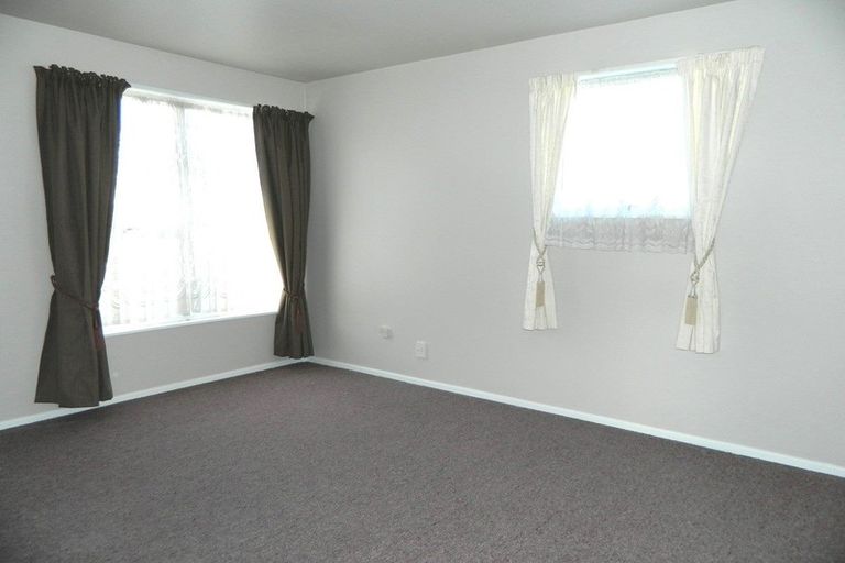 Photo of property in 2/56 Epsom Road, Sockburn, Christchurch, 8042