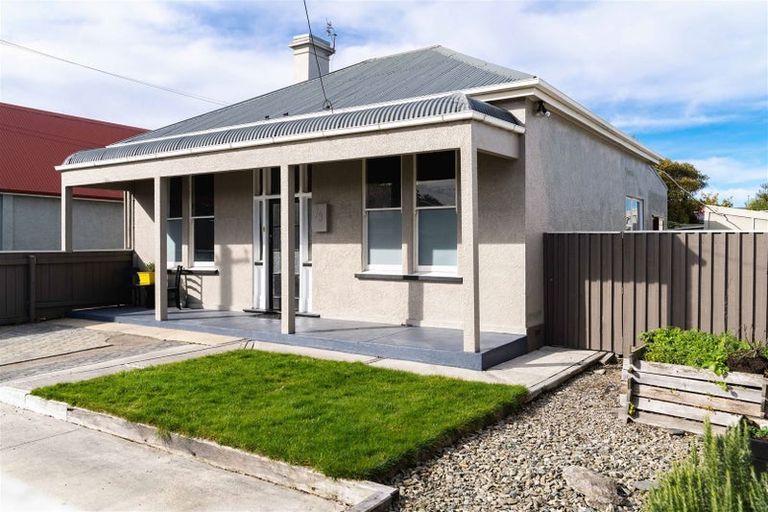 Photo of property in 73 Oxford Street, South Dunedin, Dunedin, 9012