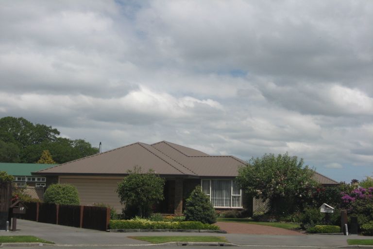 Photo of property in 16 Topaz Place, Bishopdale, Christchurch, 8053