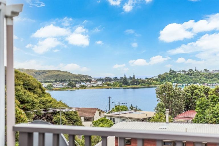 Photo of property in 5 Trevor Terrace, Paremata, Porirua, 5024