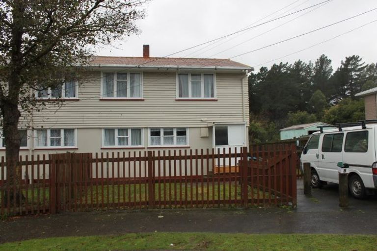 Photo of property in 8 Lincoln Grove, Cannons Creek, Porirua, 5024