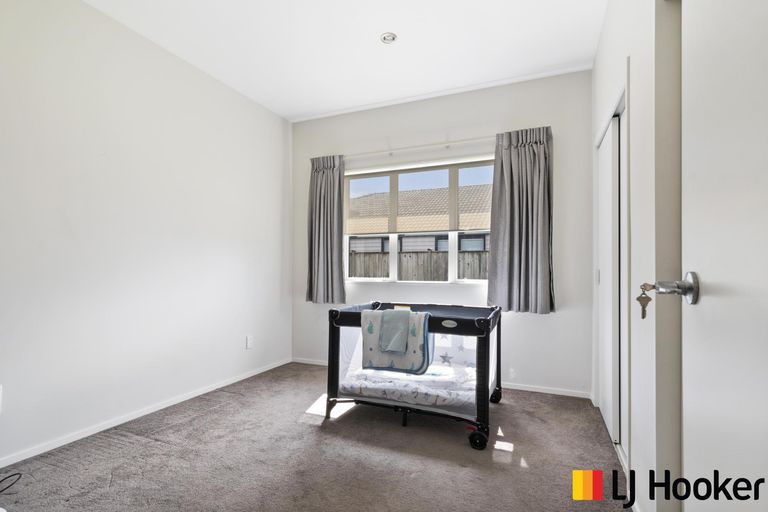 Photo of property in 3 Drumkeen Place, Rosehill, Papakura, 2113