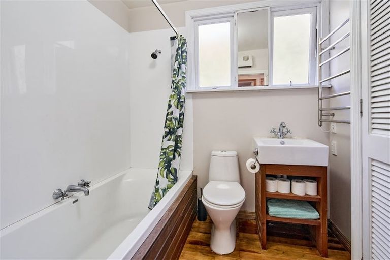 Photo of property in 314 Muritai Road, Eastbourne, Lower Hutt, 5013