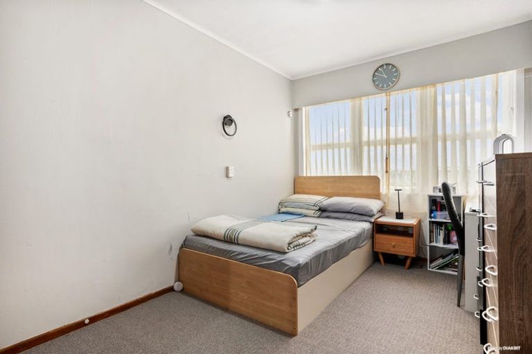 Photo of property in 2/243a St George Street, Papatoetoe, Auckland, 2025