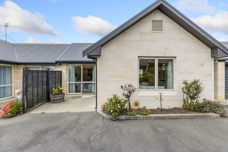 Photo of property in 38b Victoria Street, Rangiora, 7400