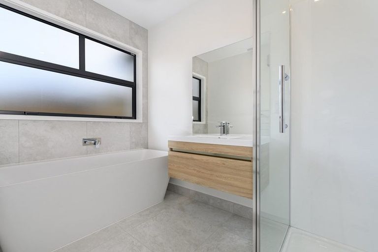 Photo of property in 49c Western Avenue, Omokoroa, 3172