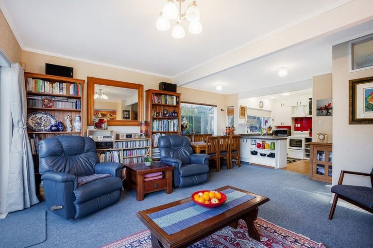 Photo of property in 23b Eastview Grove, Normandale, Lower Hutt, 5010
