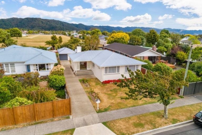 Photo of property in 96 Fraser Crescent, Elderslea, Upper Hutt, 5018
