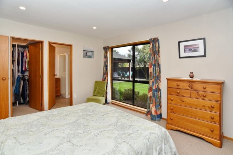 Photo of property in 149 Royal Park Drive, Parklands, Christchurch, 8083