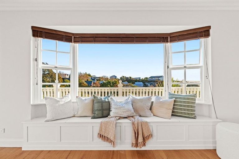 Photo of property in 77 Valley Road, Cashmere, Christchurch, 8022