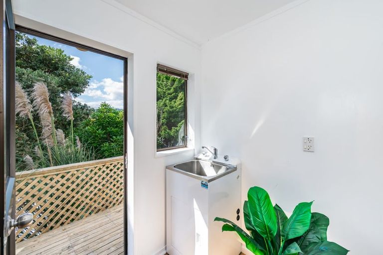 Photo of property in 24 Island View Terrace, Waikanae Beach, Waikanae, 5036