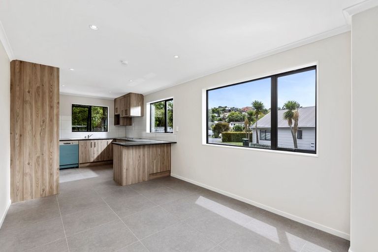 Photo of property in 10c Neilon Place, Northcross, Auckland, 0632