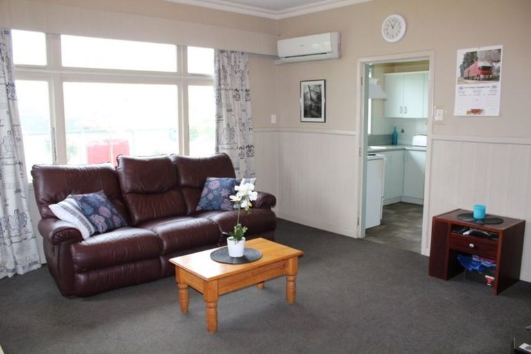 Photo of property in 48 Durham Street, Winton, 9720