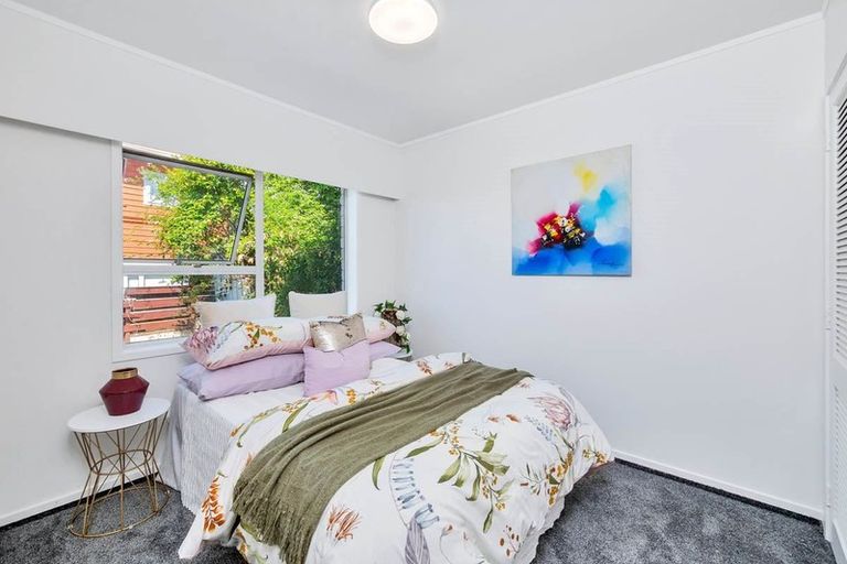 Photo of property in 1/135 Glamorgan Drive, Torbay, Auckland, 0630