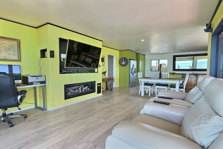 Photo of property in 267 Clifton Road, Te Awanga, 4102