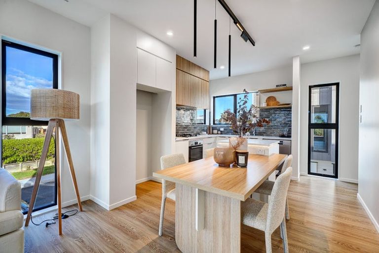 Photo of property in 16 Woodford Avenue, Brookfield, Tauranga, 3110