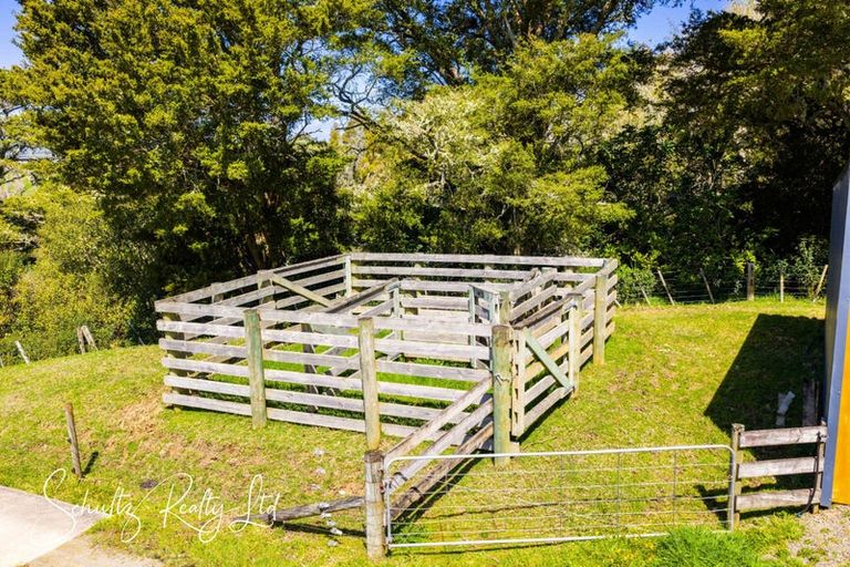 Photo of property in 32 Nikau Lane, Maungaturoto, 0520