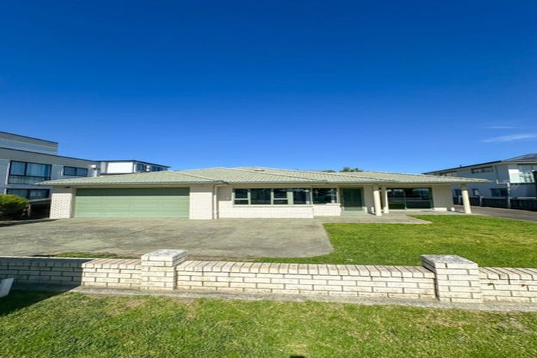 Photo of property in 1/256 Hibiscus Coast Highway, Orewa, 0931