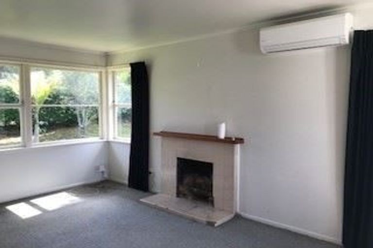 Photo of property in 72 Blakeborough Drive, Forrest Hill, Auckland, 0620