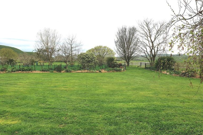 Photo of property in 425 Te Kura Road, Otane, 4277