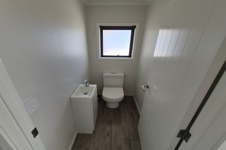 Photo of property in 310 Lakes Boulevard, Pyes Pa, Tauranga, 3112