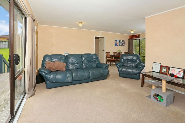 Photo of property in 7 Miriam Corban Heights, Henderson, Auckland, 0612