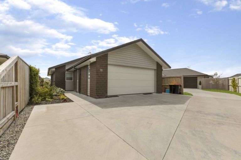 Photo of property in 10 Fuller Street, Papamoa Beach, Papamoa, 3118