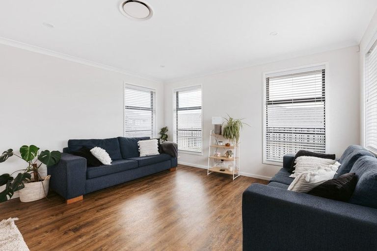 Photo of property in 8 Oyster Place, Omokoroa, 3114