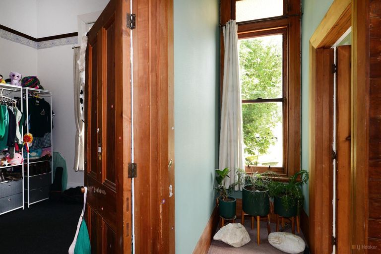 Photo of property in 66 Timaru Road, Waimate, 7924