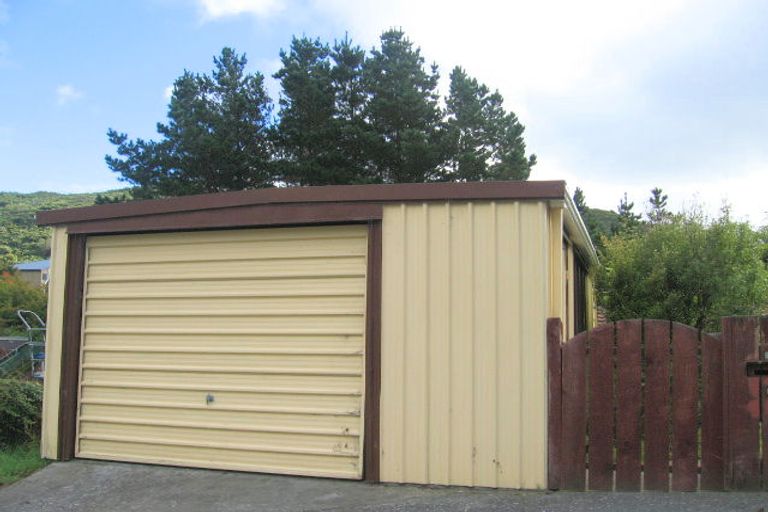 Photo of property in 64 Hazlewood Avenue, Karori, Wellington, 6012